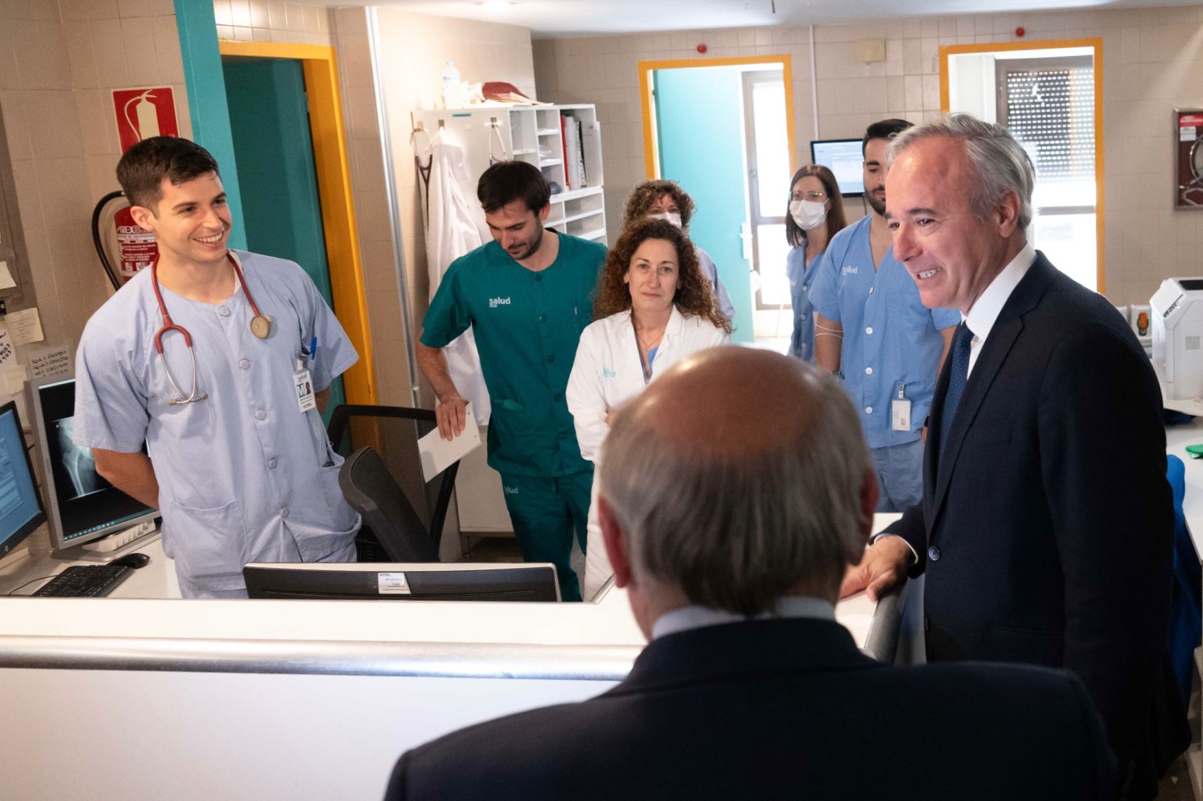 Visita del presidente al Hospital Ernest Lluch por el Plan de Fidelización MIR El presidente de Aragón visita el área de Urgencias del Hospital Ernest Lluch en Calatayud durante la presentación del Plan de Fidelización MIR.
