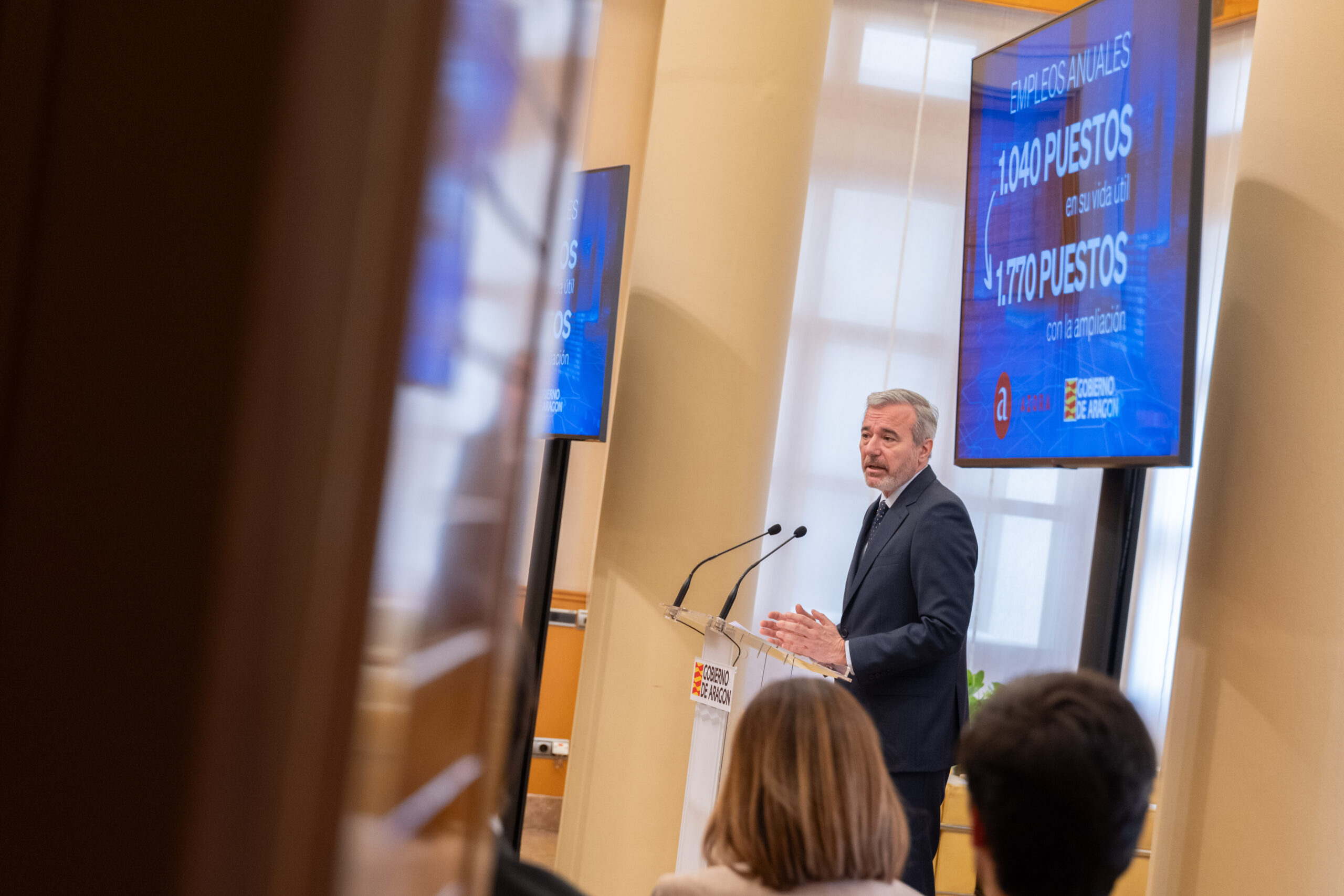 Presentación institucional de la inversión del Grupo Azora El presidente de Aragón presenta la inversión del Grupo Azora y los datos de empleo del nuevo centro de datos.