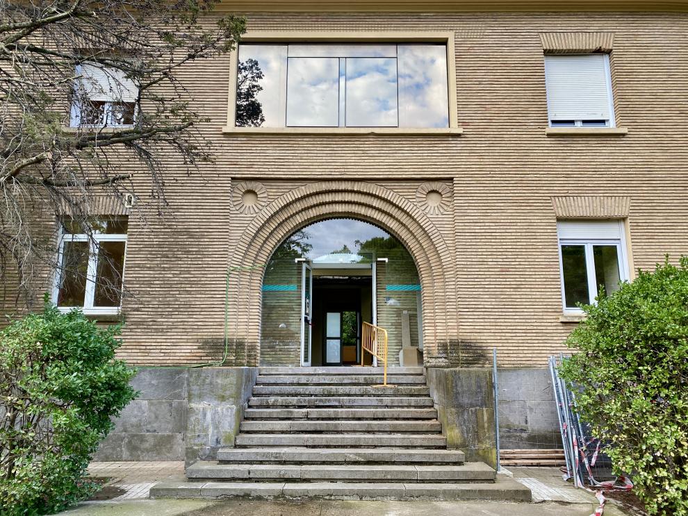 Fachada del Hospital Royo Villanova en Zaragoza Fachada del actual Hospital Royo Villanova en Zaragoza antes del proyecto del nuevo centro sanitario