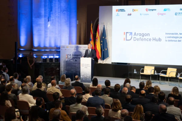 Jornada institucional del Hub de Defensa de Aragón con ponencias y asistencia de empresas del sector