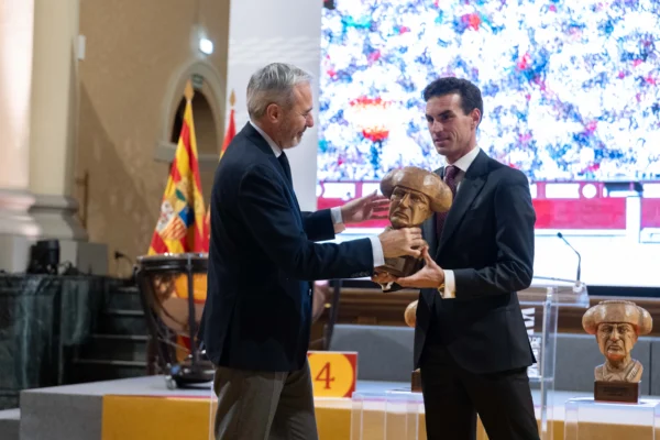 Ceremonia institucional de los Premios Nicanor Villalta, impulsados por el Gobierno de Aragón para reconocer la tauromaquia como parte de la tradición cultural aragonesa, con asistencia de representantes del sector y autoridades.